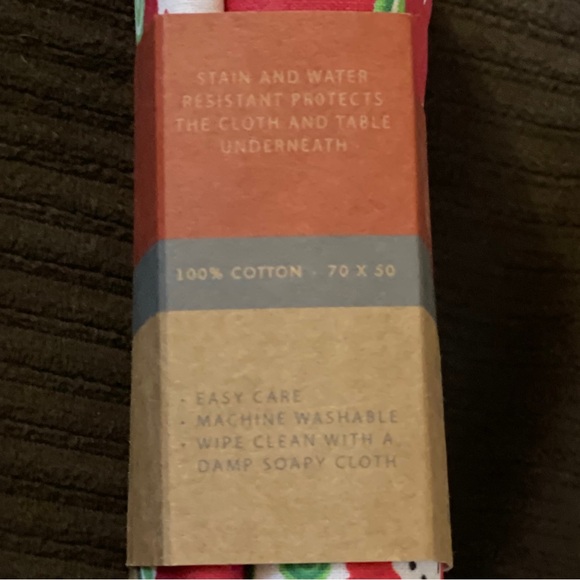 Holiday Tablecloth - Spill Resistant โ MUKitchen - Picture 9 of 13